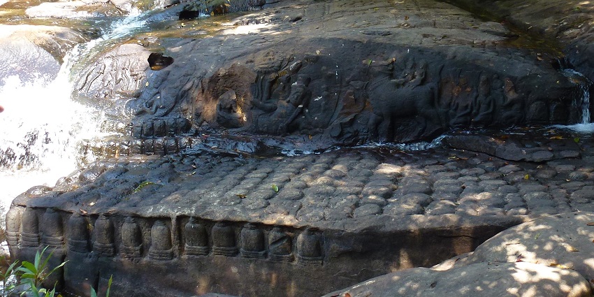 Image of ancient architecture made on rocks at this
Historical landmark in Cambodia