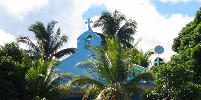 Discover Comoros, a hidden gem with beaches, volcanoes, and culture near Mauritius.