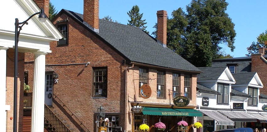 A historic town linked to the American Revolution, is among the best places to visit near Boston.