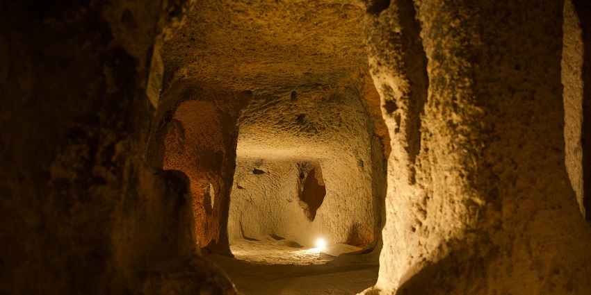 An image of the Damlataş Cave, which is among the top tourist things to see in Alanya.