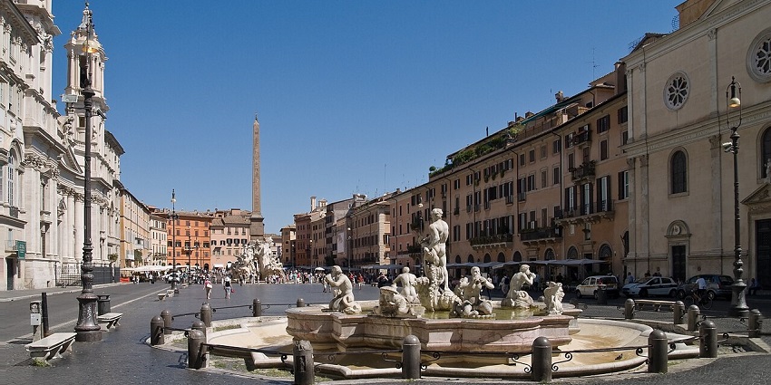 The serene atmosphere of the Piazza Navona is what you can explore in Rome in October.