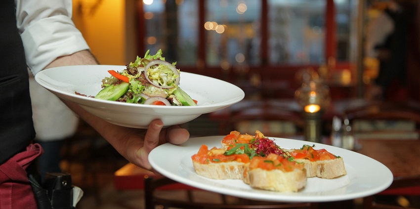 Visit the Pink Elephant Restaurant with family, among other things to do in Boca Grande