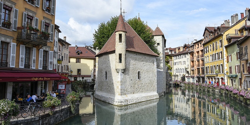 The iconic Palais de l’Isle on a canal is a key stop for those exploring things to do in annecy france.