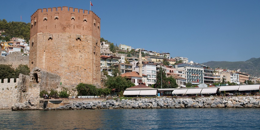An image of the Kızılkule (Red Tower), which is among the things to see in Alanya.