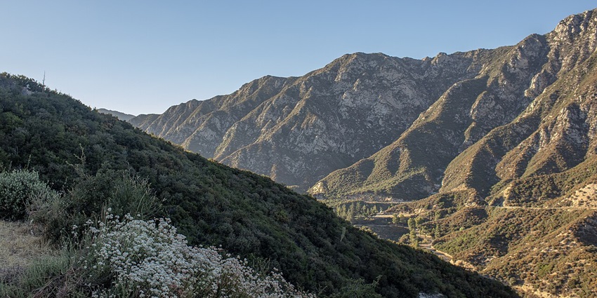 An image of mountains from the Angeles Crest Scenic Byway, one of the most scenic things to do in the Angeles National Forest.