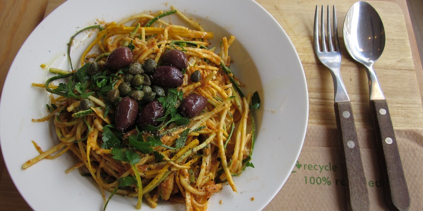 A journey through Antwerp’s food scene, featuring Belgian specialities like waffles and beer.