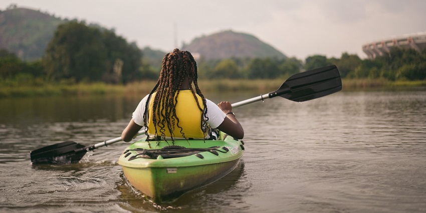 An image resembling a person kayaking on the sea, among the ideal things to do in Abersoch.