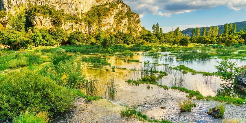 A peaceful shot of Ewaso Ng’iro Valley, the best place for photography in Kenya.