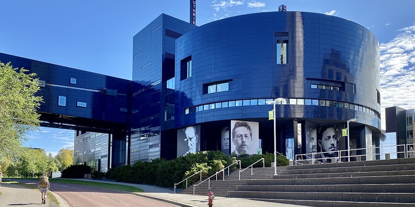 Enjoy world-class performances at the Guthrie Theater, renowned for its bold and innovative stage productions.