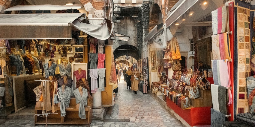 Image of some vibrant stalls in the Tiber river festival, selling local handicrafts