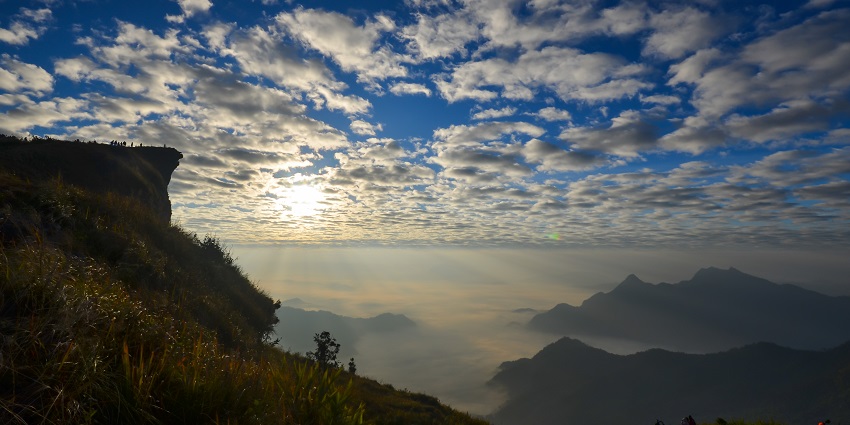 Phu Chi Fa offers stunning sunrise views, mist-covered valleys, and panoramic mountain landscapes, making it a breathtaking destination in northern Thailand.