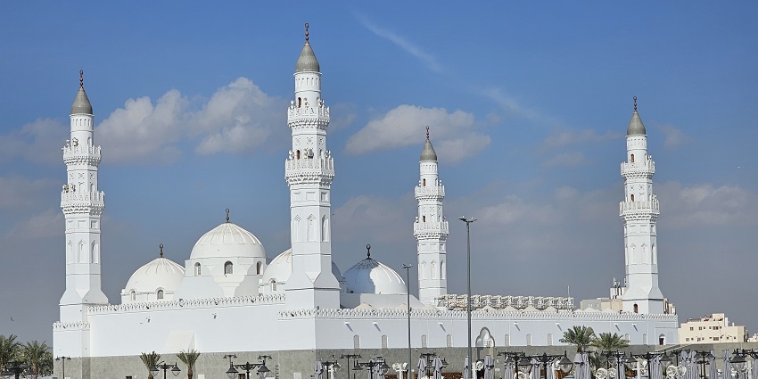 An image showing the Quba Mosque, one of the best things to see in Madinah.