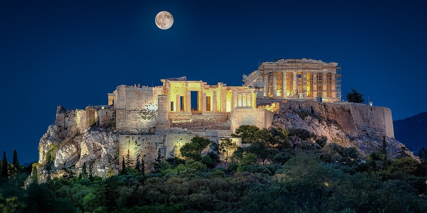 An image of the Acropolis of Athens, one of the best things to do in Athens for couples.