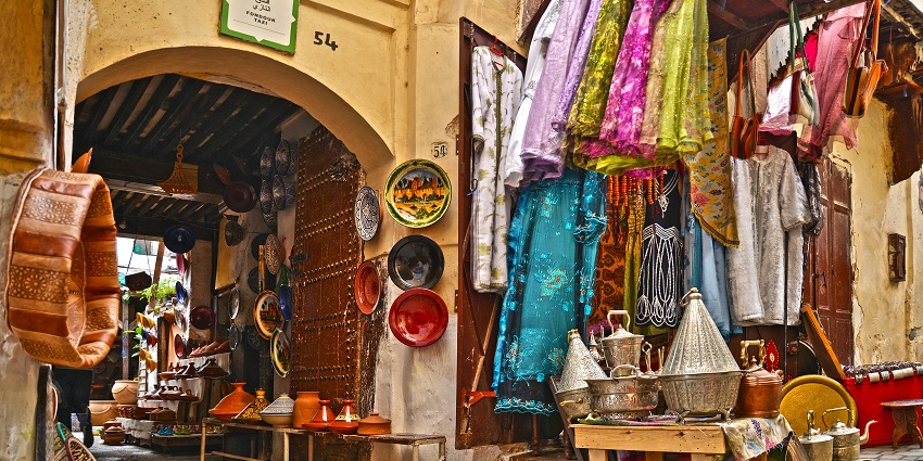 An image showing Al-Madina Souq, a famous market to visit in Madina.