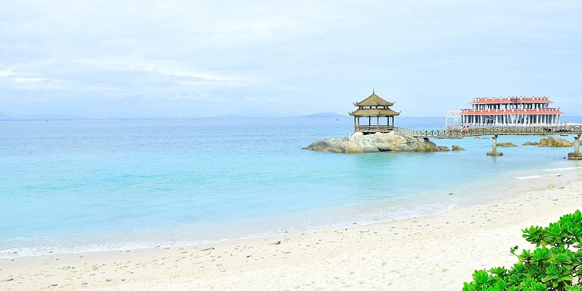 Visit Wuzhizhou Island with your loved ones, among popular things to do in Sanya in China.