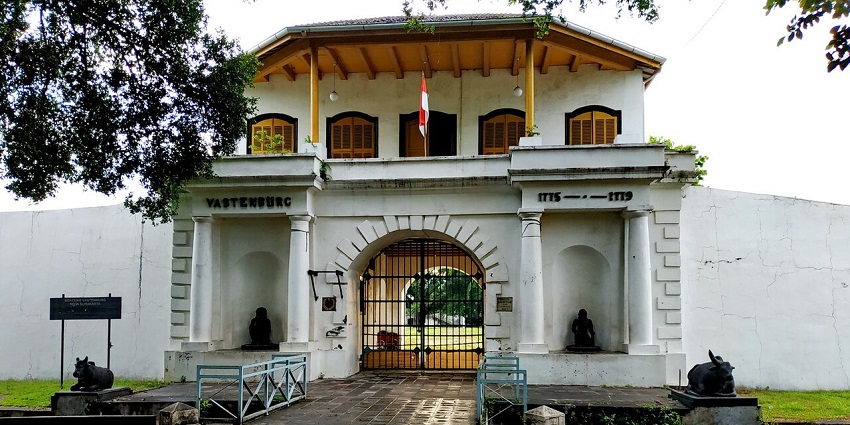 A Dutch colonial fort in Solo believed to be haunted, with crumbling walls and eerie silence