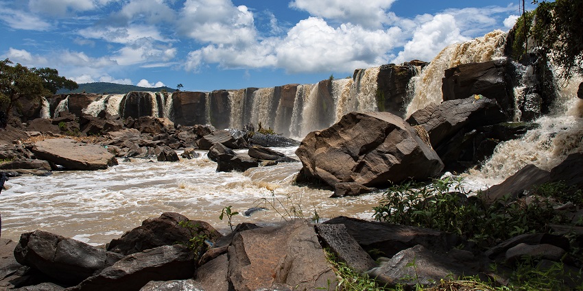 A dramatic series of waterfalls along the Athi River, popular for scenic views and boat excursions.
