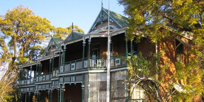 A mysterious abandoned house near Johannesburg with strange happenings, among the famous haunted places in Indonesia.