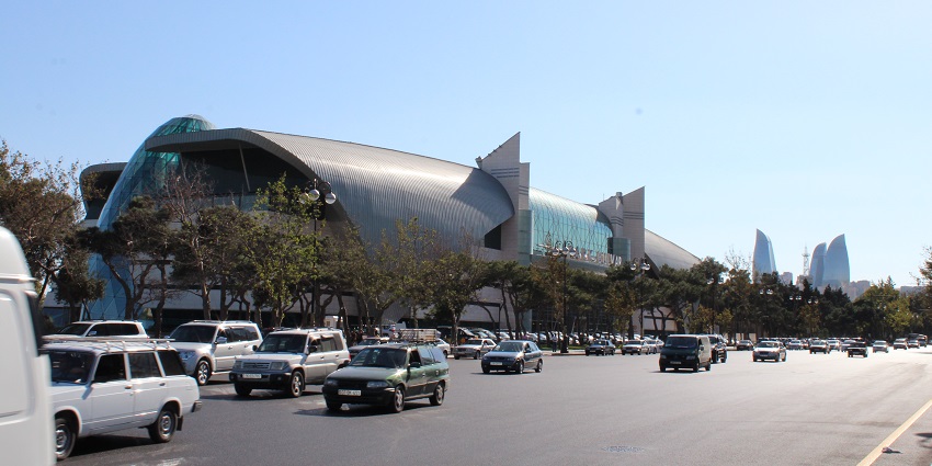 Panoramic view of exteriors of Park Bulvar, skating here is a fun winter thing to do in Baku.