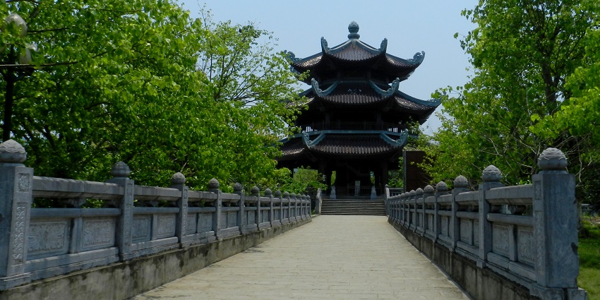 This well is a serene spot in the temple premises, along with sacred and medical significance