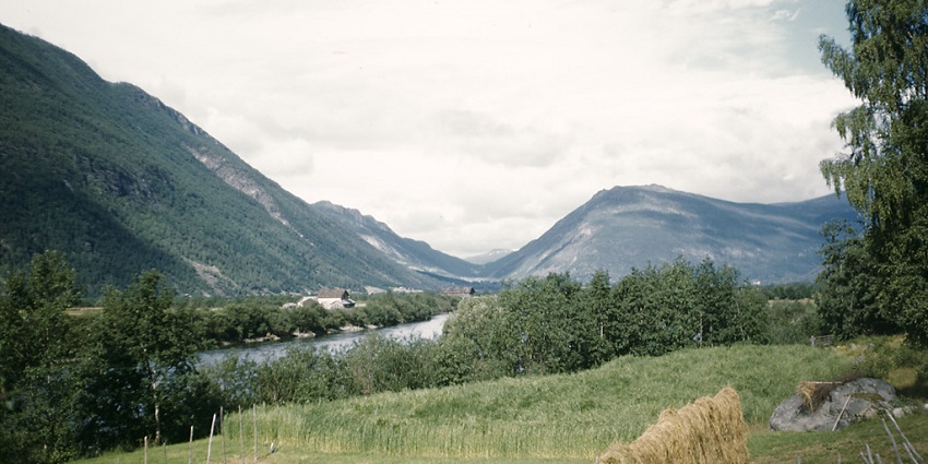 Image of the Gudbrandsdalen Valley, one of the most famous valleys in Norway with farmland.