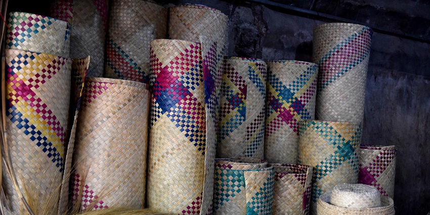 Things to buy in Maldives includes Handwoven mats, reflect traditional craftsmanship