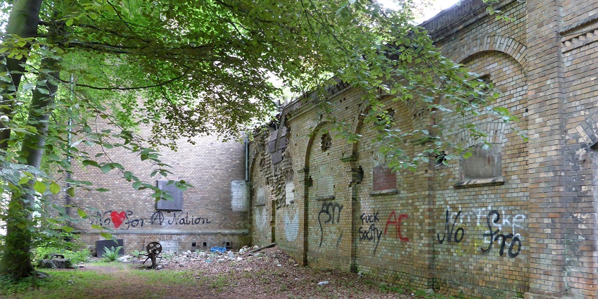 A spooky abandoned manor near Cologne with stories of paranormal activity and eerie silence, among the famous haunted places in Germany.