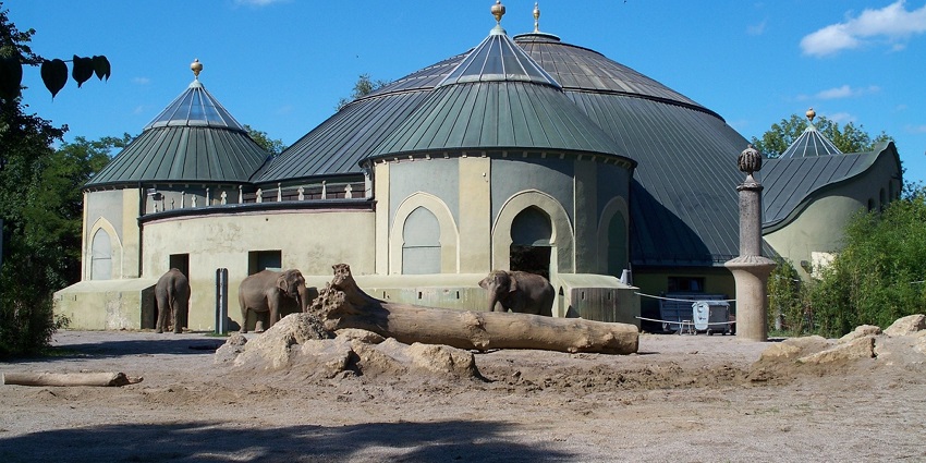 The elephant house is a tomb-like structure in Hellabrunn Zoo, a zoo in Germany.