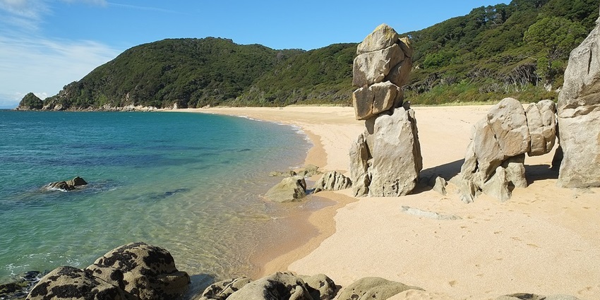 Image of the coastal path, enjoying one of the popular things to do in Abel Tasman.