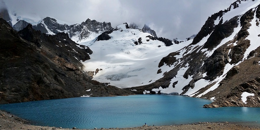 A stunning view of the Blue Lagoon while hiking Mt. Fitz Roy in Patagonia.