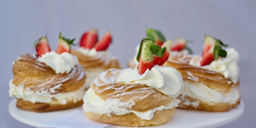 Taste freshly baked cinnamon rolls and buttery croissants at Reykjavík’s famed Brauð & Co bakery.