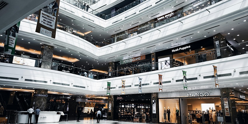 Discover luxury Italian brands like Prada and Armani in Milan’s fashion district.