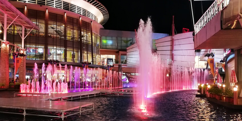 Jungceylon shopping mall in Phuket with modern architecture and tourist entrance.