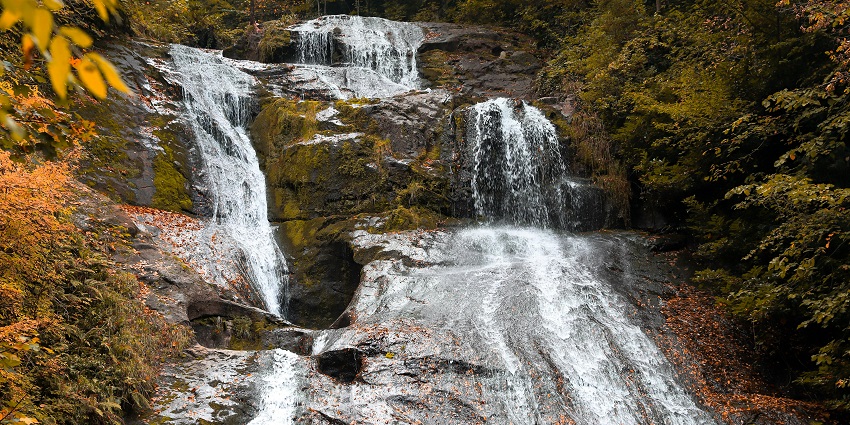 Kathu Waterfall, with lush greenery around, is one of the best places to visit in Phuket in August.