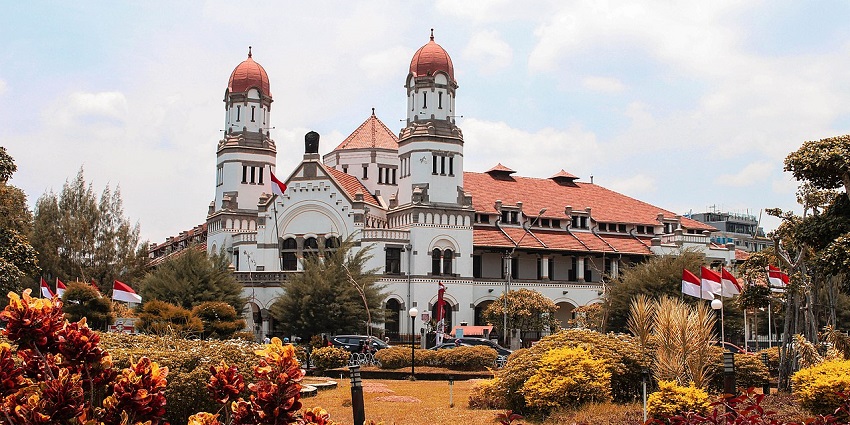 A colonial-era building in Semarang is known as one of the haunted places in Indonesia.