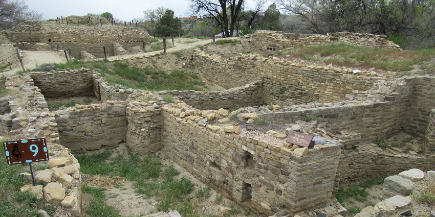 An image of the Salmon Ruins Museum, one of the ideal things to see in Aztec, NM.
