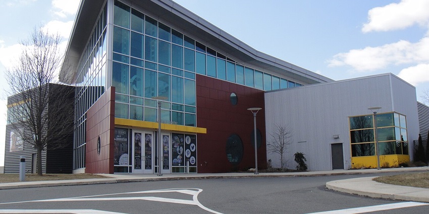 Exterior of Da Vinci Science Center offering hands-on science fun, best things to do in Allentown, PA
