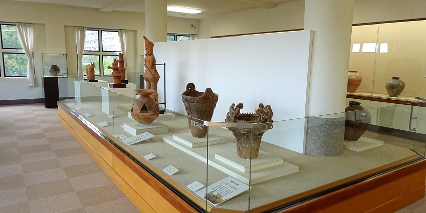 Museum with glass windows and modern design educational and cultural things to do in Kasukabe.