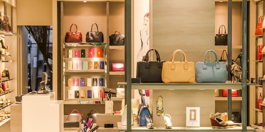An image of a leather bag resembling an Italian handmade leather bag, a famous thing to buy in Italy.