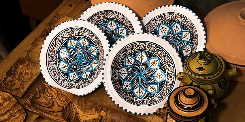 A glimpse of creating arts and crafts at sale, one of the harvest festivals of New York.