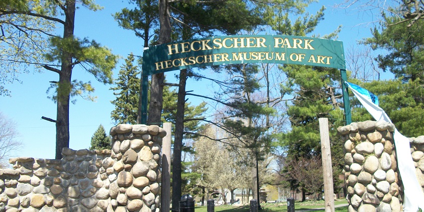 Heckscher Park during the harvest festivals of New York, showcasing fall colours and festivities.