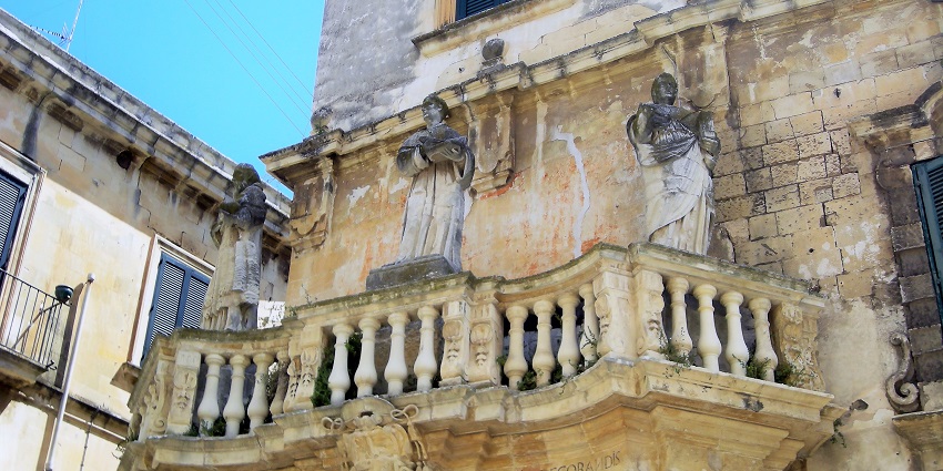 Admiring Lecce’s Baroque beauty is one of the top things to do in Puglia region