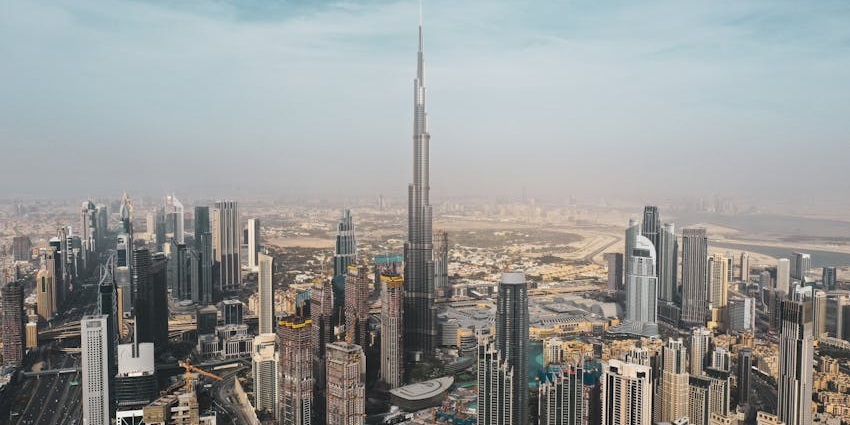 Panoramic view of the marvellous Burj Khalifa–one of the best things to do in Dubai in July