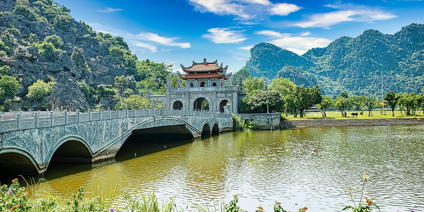 Experience calmness and serenity at the Muong Hoa Valley near Cat Cat Village, Vietnam