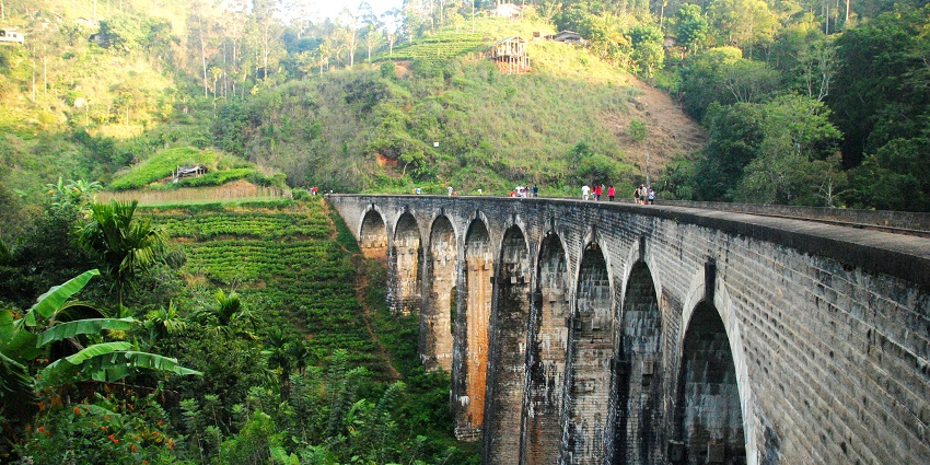 The alluring architecture of the famous Nine-Arched Bridge, a place near Little Adam’s.