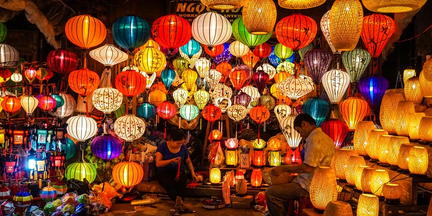 An image of paper lanterns in Hoi An Old Town, one of the cheap things to buy in Vietnam.