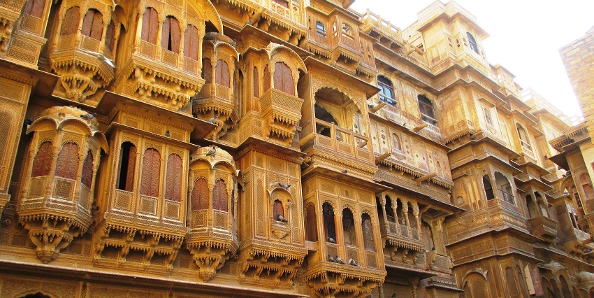 An intricate facade of Patwon Ki Haveli, showcasing Rajasthani craftsmanship.