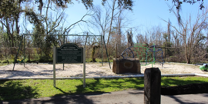 Planning a day out and a picnic at George Park is a peaceful thing to do in Swan Hill.