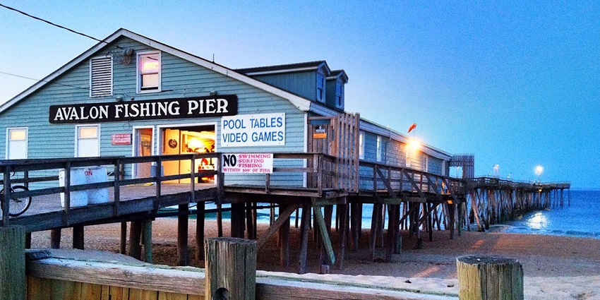 An image of the Avon Fishing Pier, ideal for reeling, one of the best things to do in Avon, NC.