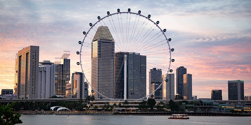 Image of the Singapore Flyer at sunset, one of the best things to do in Singapore with family.